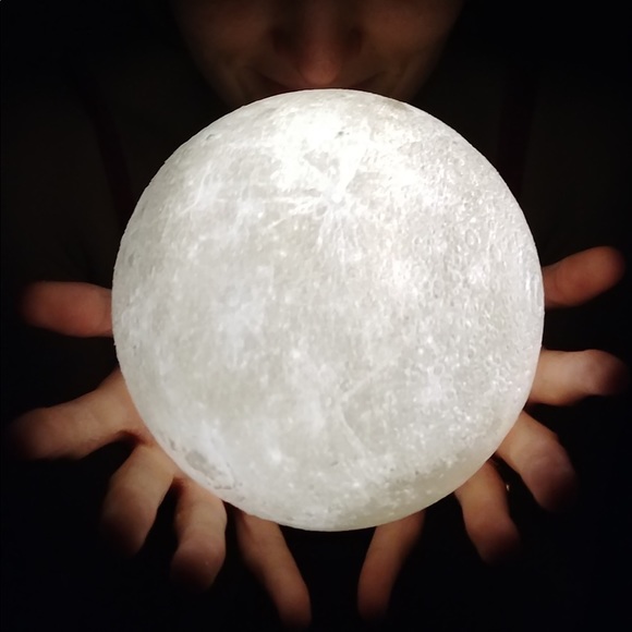 Meet your Posher, Elizabeth - Picture 1 of 1